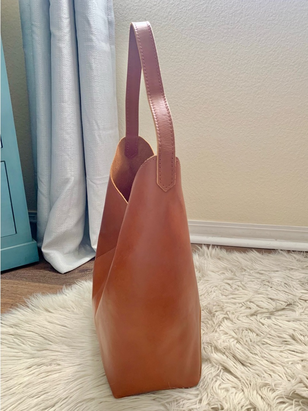 Portland Leather Oversized Naomi Bag
Honey - Picture 4 of 16